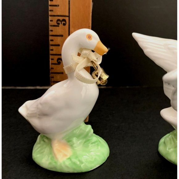 1980's Vintage Bone China Miniature Geese, Set of 4. - Picture 5 of 15
